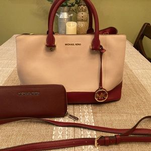 Michael Kors purse